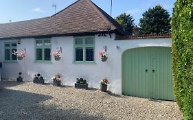 Wychwood A Beautiful Country Style Bungalow